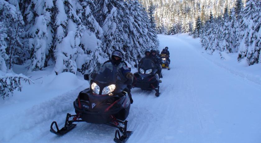 Les Chalets Baie Cascouia Larouche Luaran gambar