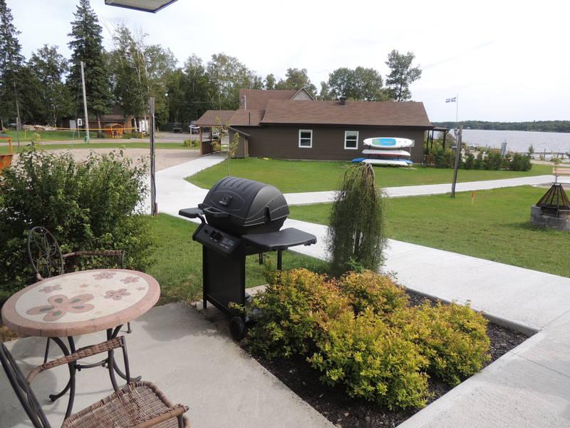 Les Chalets Baie Cascouia Larouche Luaran gambar