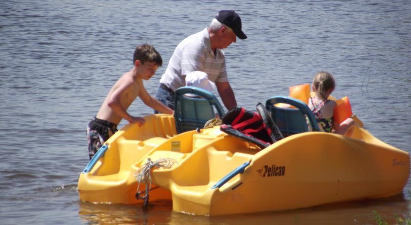 Les Chalets Baie Cascouia Larouche Luaran gambar