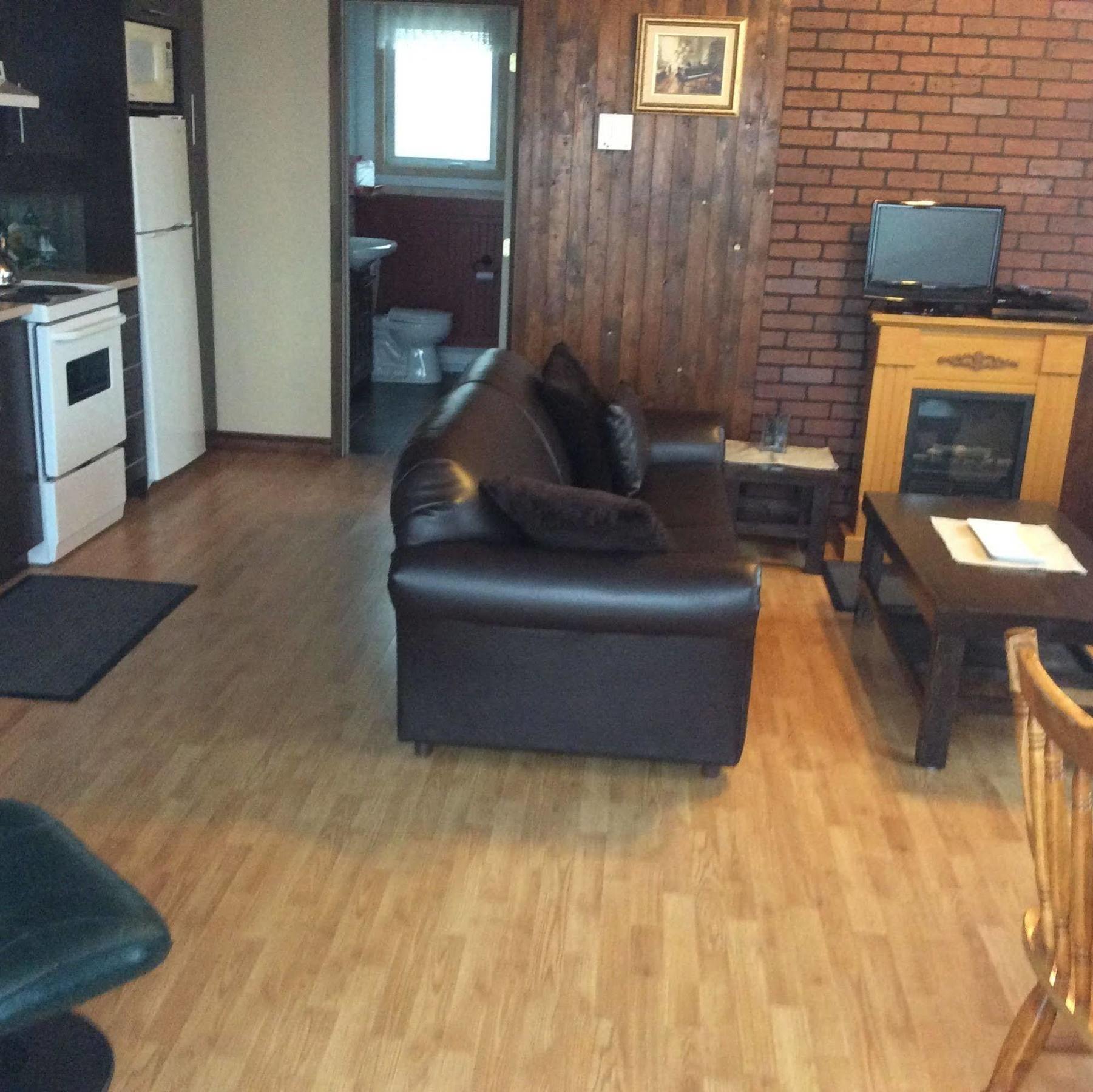 Les Chalets Baie Cascouia Larouche Luaran gambar